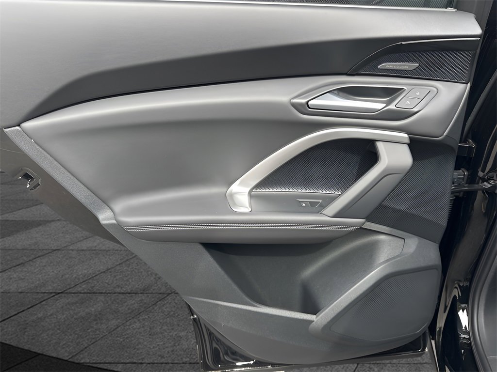 New 2025 Audi Q5 Premium Plus image 16