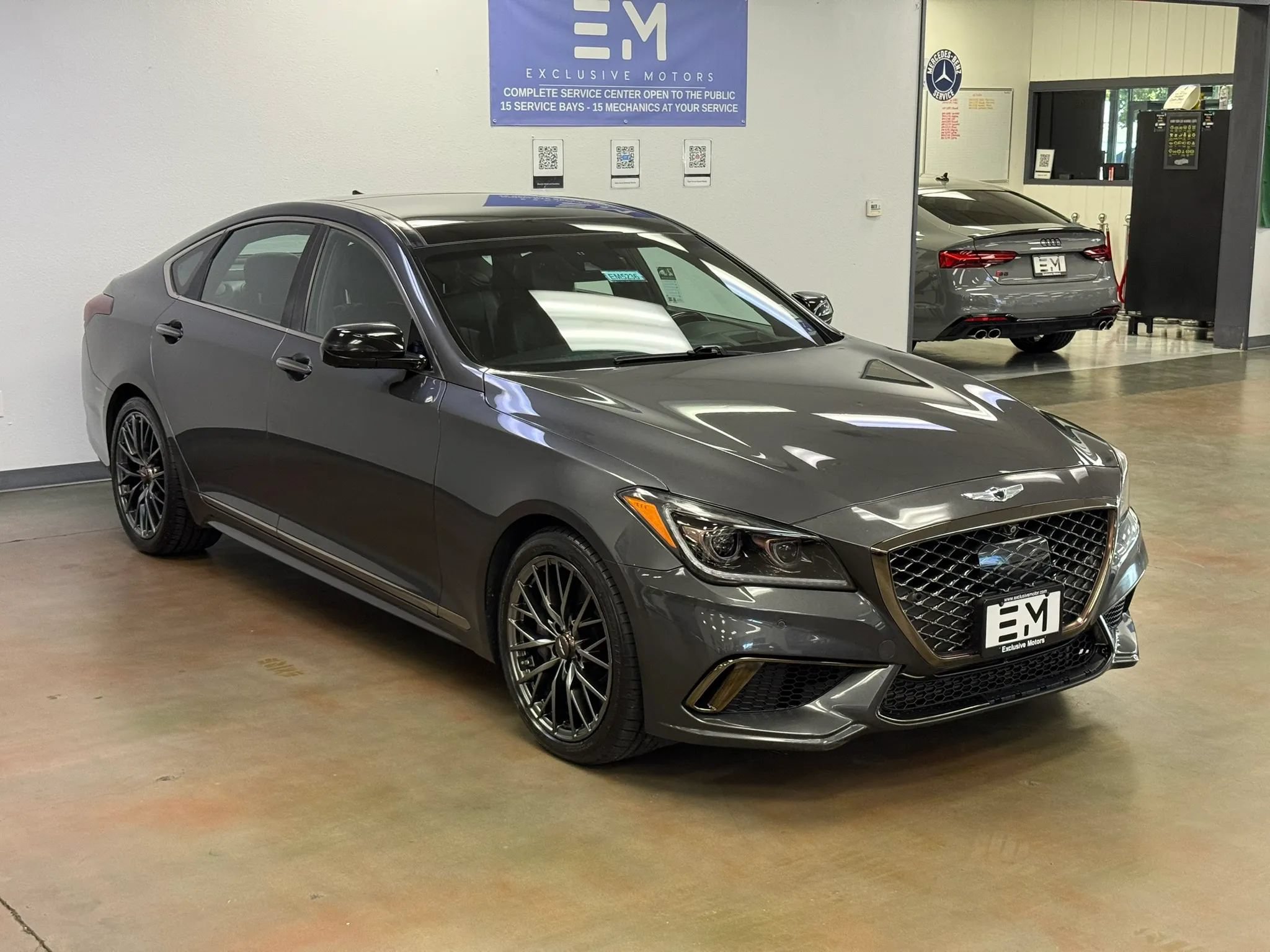 Used 2018 Genesis G80 3.3T Sport RWD image 2