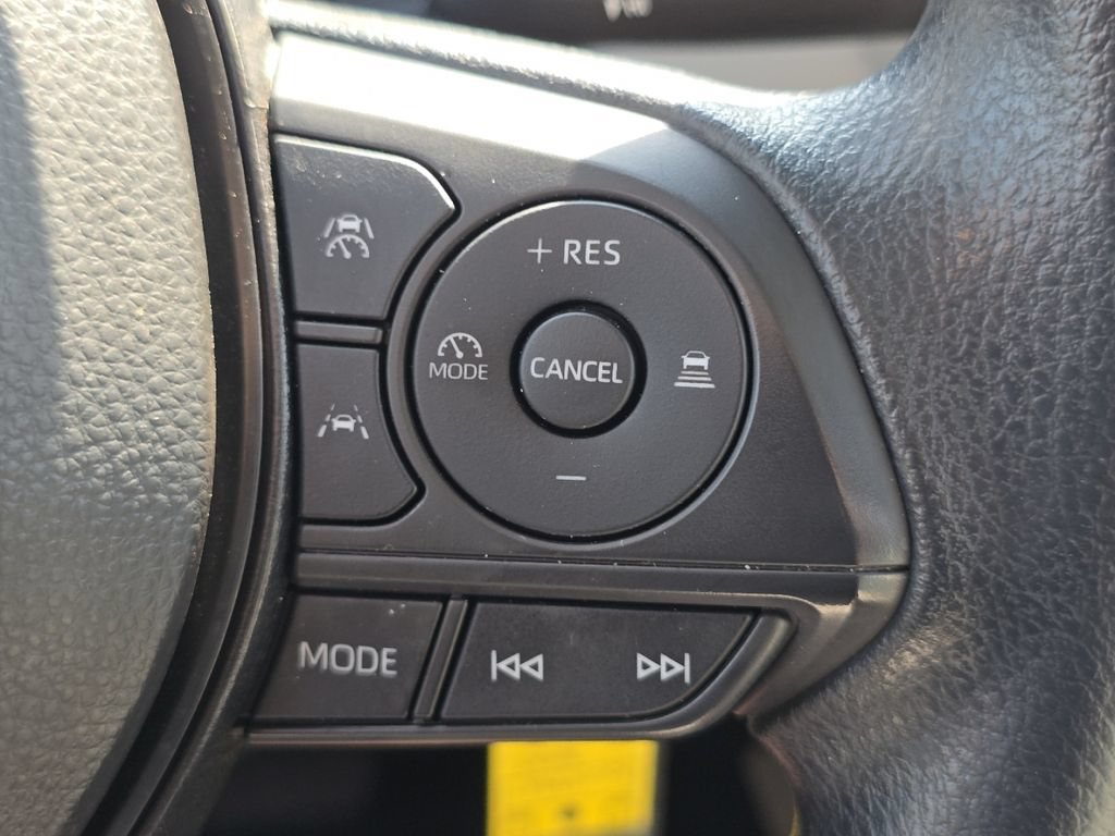 Used 2024 Toyota Corolla Cross L AWD/4WD image 29