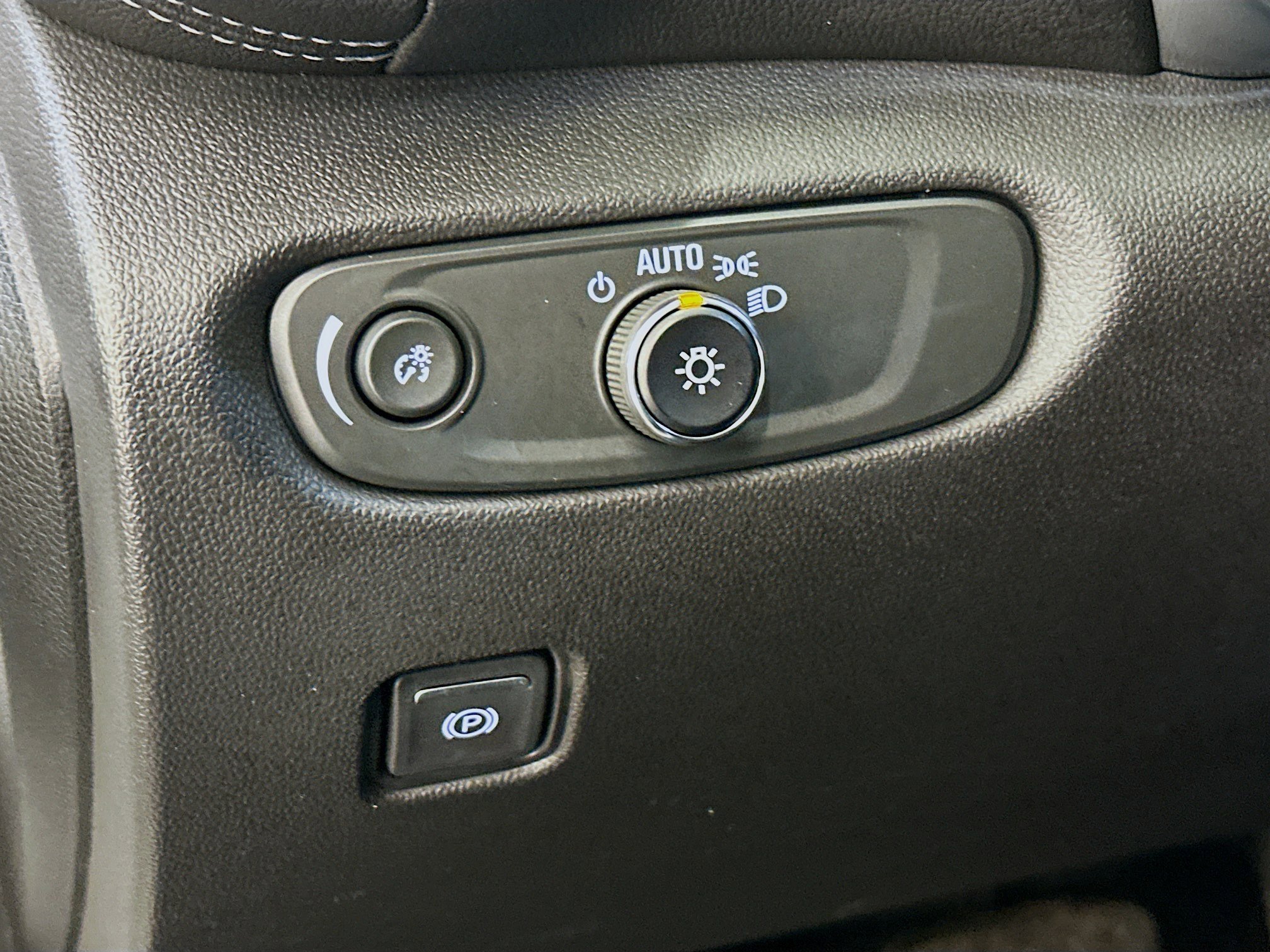 Used 2023 Chevrolet Blazer LT w/ Convenience Package image 17