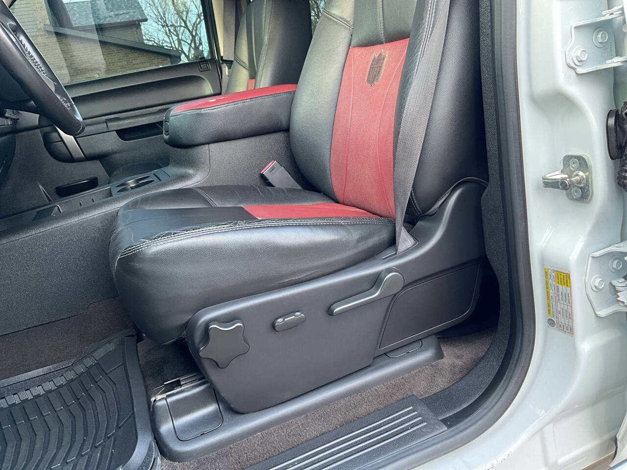 Used 2013 GMC Sierra 1500 SLE w/ Power Tech Package image 9