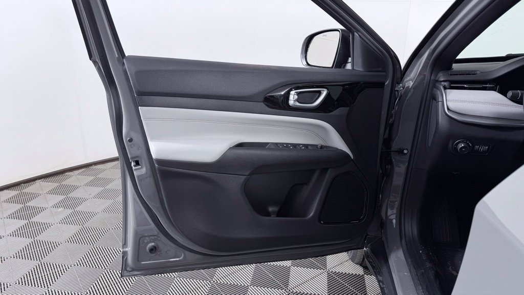 New 2026 Jeep Compass Limited AWD/4WD image 12