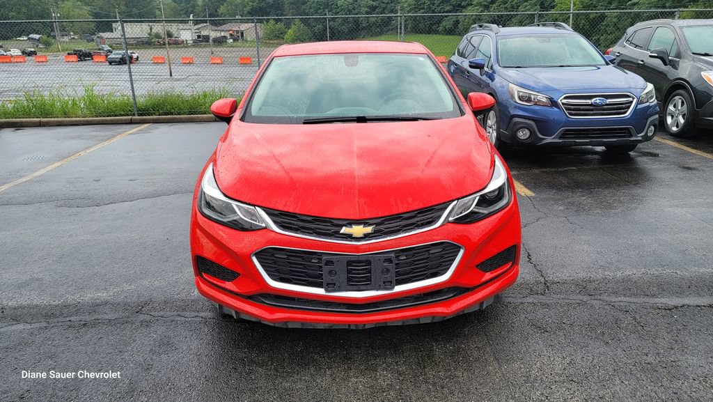 Used 2017 Chevrolet Cruze LT w/ Convenience Package FWD image 1