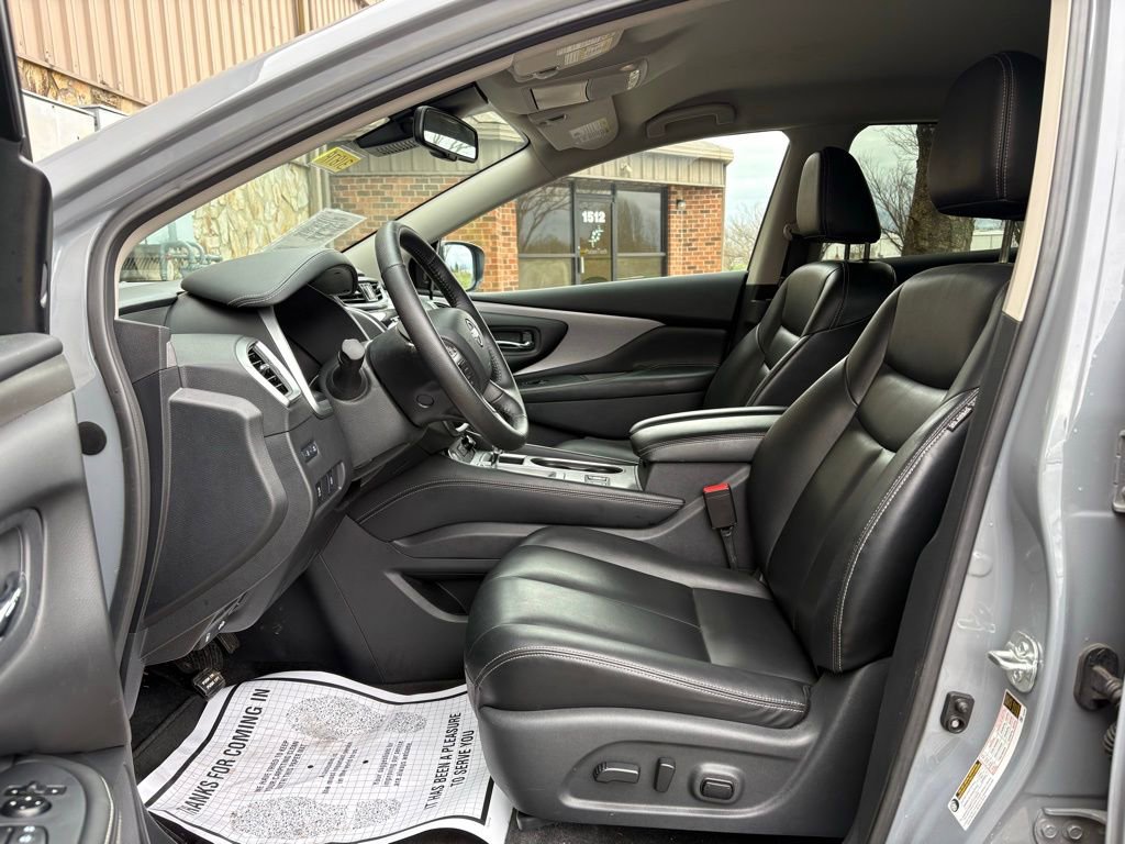 Used 2024 Nissan Murano SV w/ SV Midnight Edition Package image 17