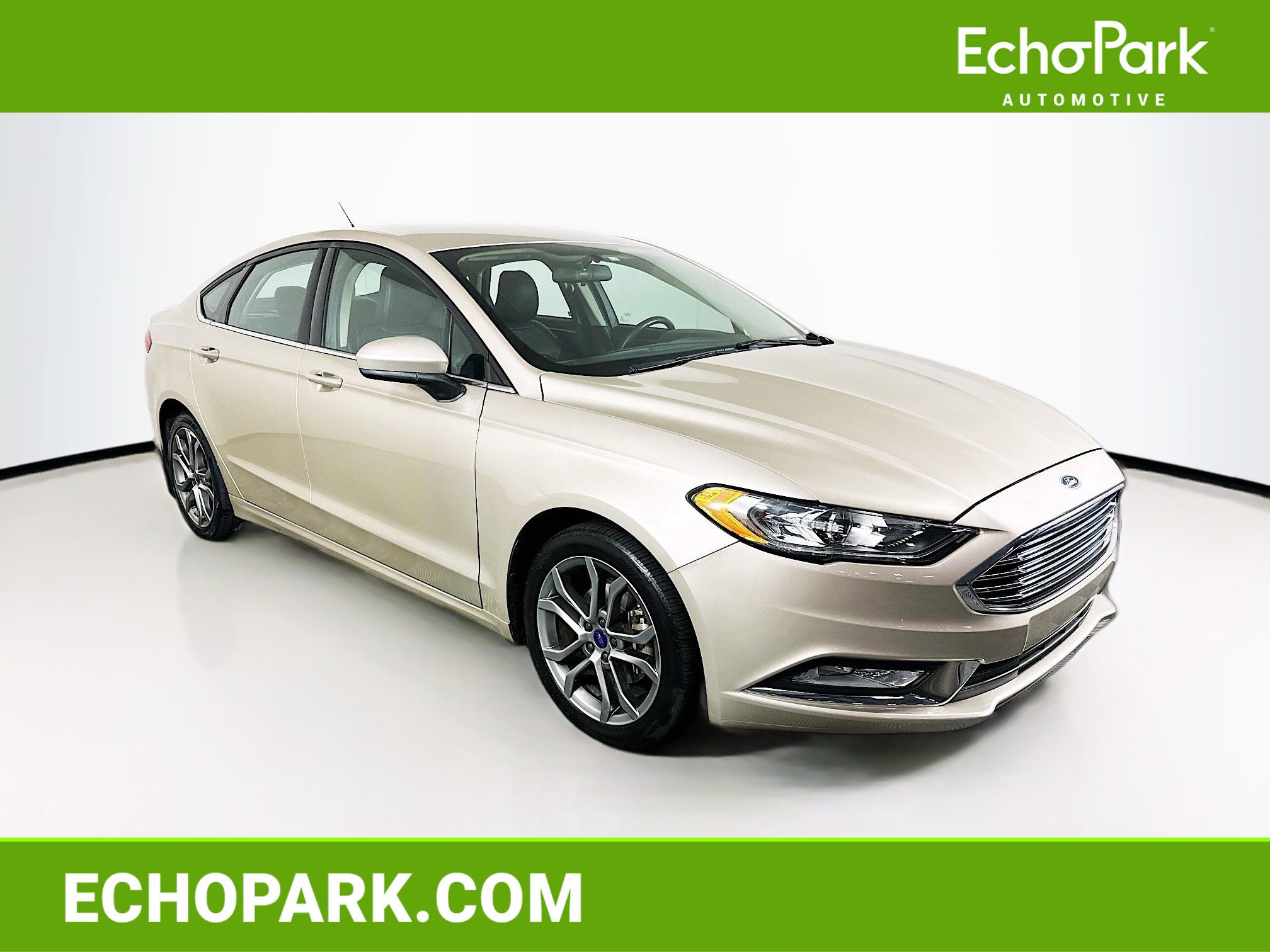 Used 2017 Ford Fusion SE w/ Equipment Group 201A image 1