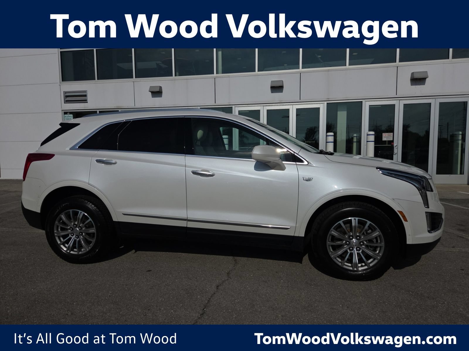 Used 2019 Cadillac XT5 Luxury FWD image 1
