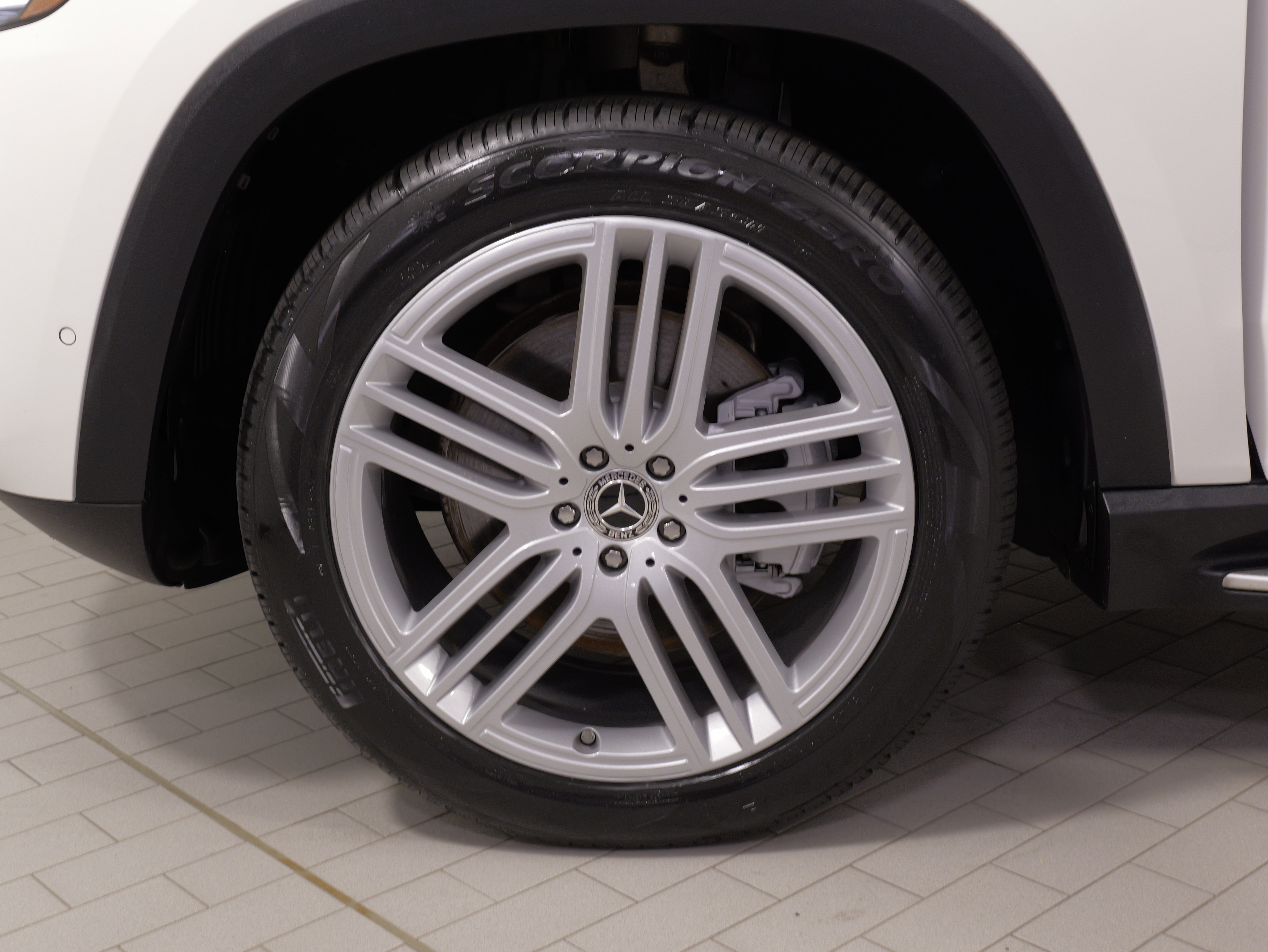 Used 2022 Mercedes-Benz GLS 450 4MATIC image 58