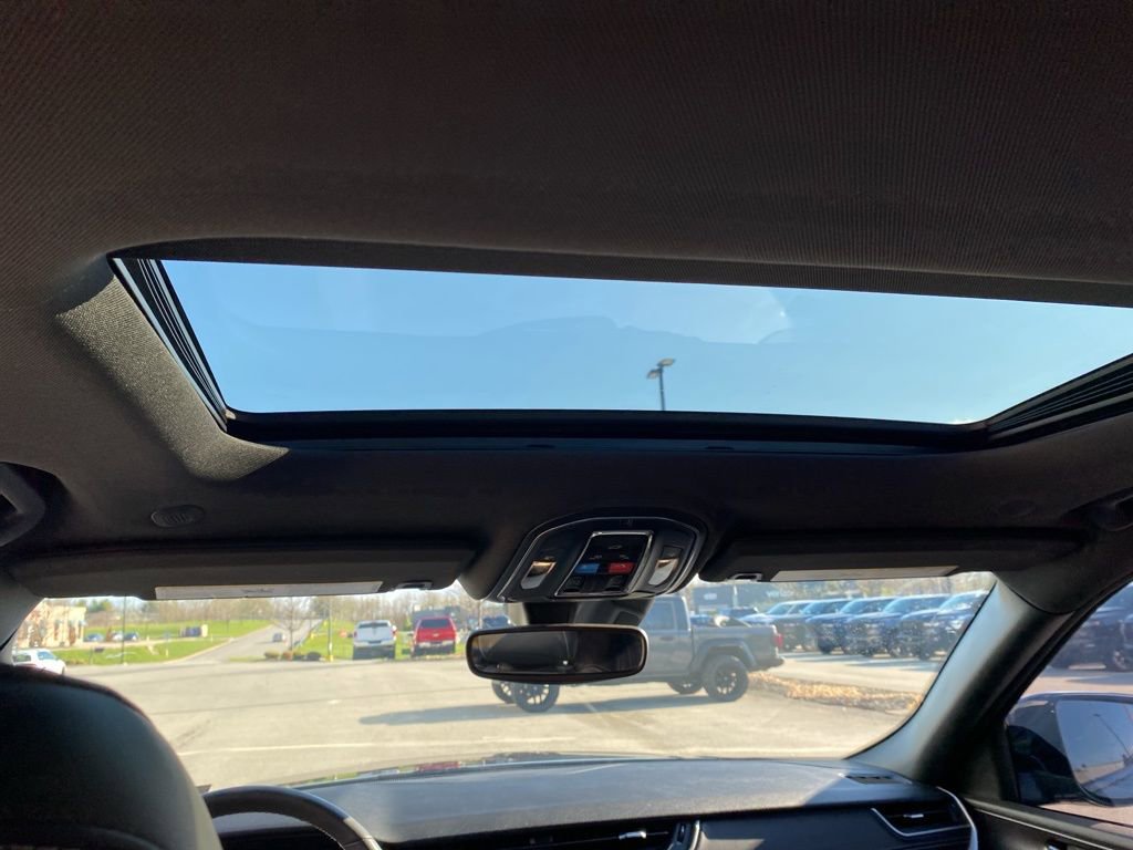 Certified 2023 Jeep Grand Cherokee Altitude image 17