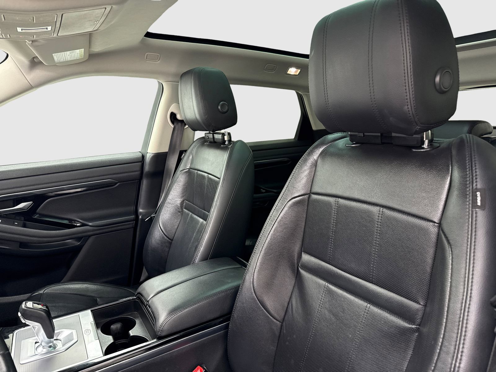 Used 2020 Land Rover Range Rover Evoque SE AWD/4WD image 15