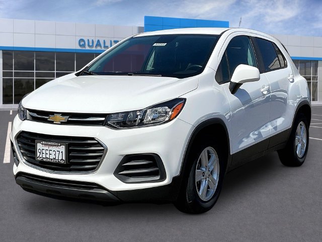 Certified 2022 Chevrolet Trax LS w/ Tint and Cruise Package FWD image 3