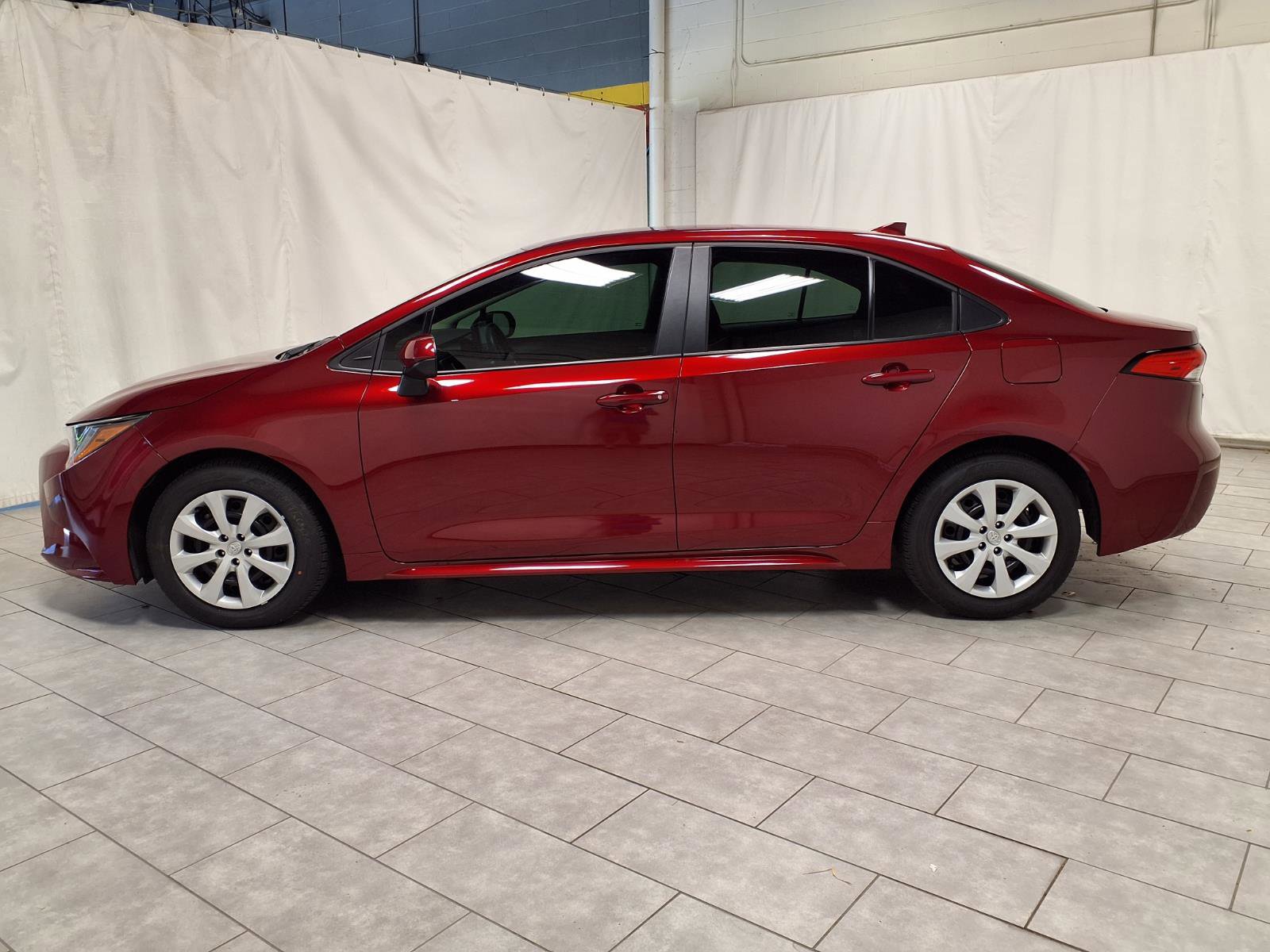 Used 2026 Toyota Corolla LE FWD image 6