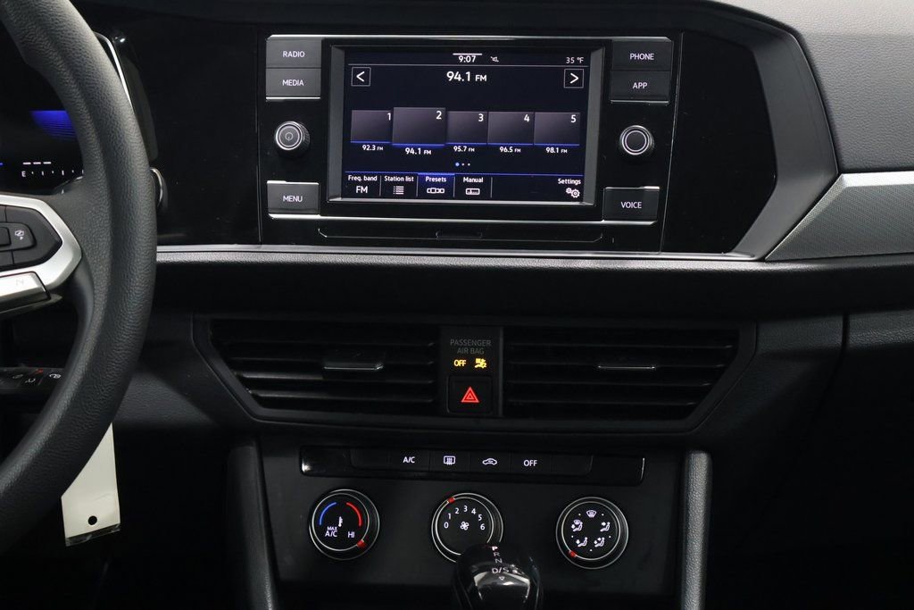 Certified 2023 Volkswagen Jetta S image 19