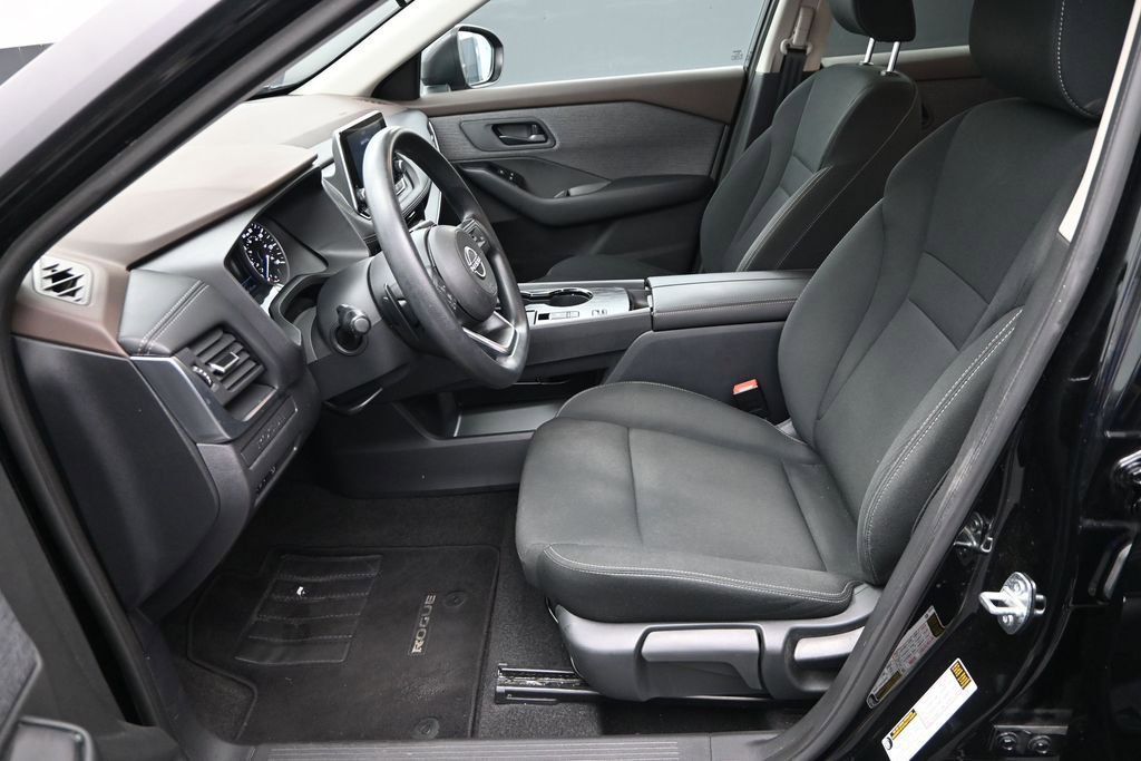 Used 2023 Nissan Rogue S FWD image 15