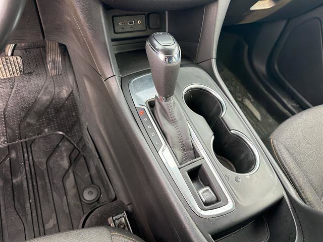 Used 2020 Chevrolet Equinox LT w/ Driver Convenience Package image 19