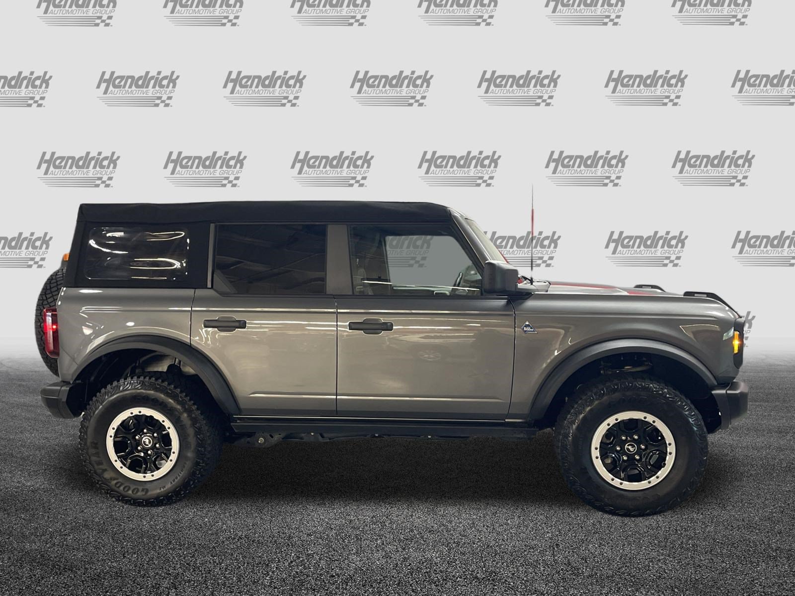 Used 2024 Ford Bronco Black Diamond w/ Sasquatch Package AWD/4WD image 11