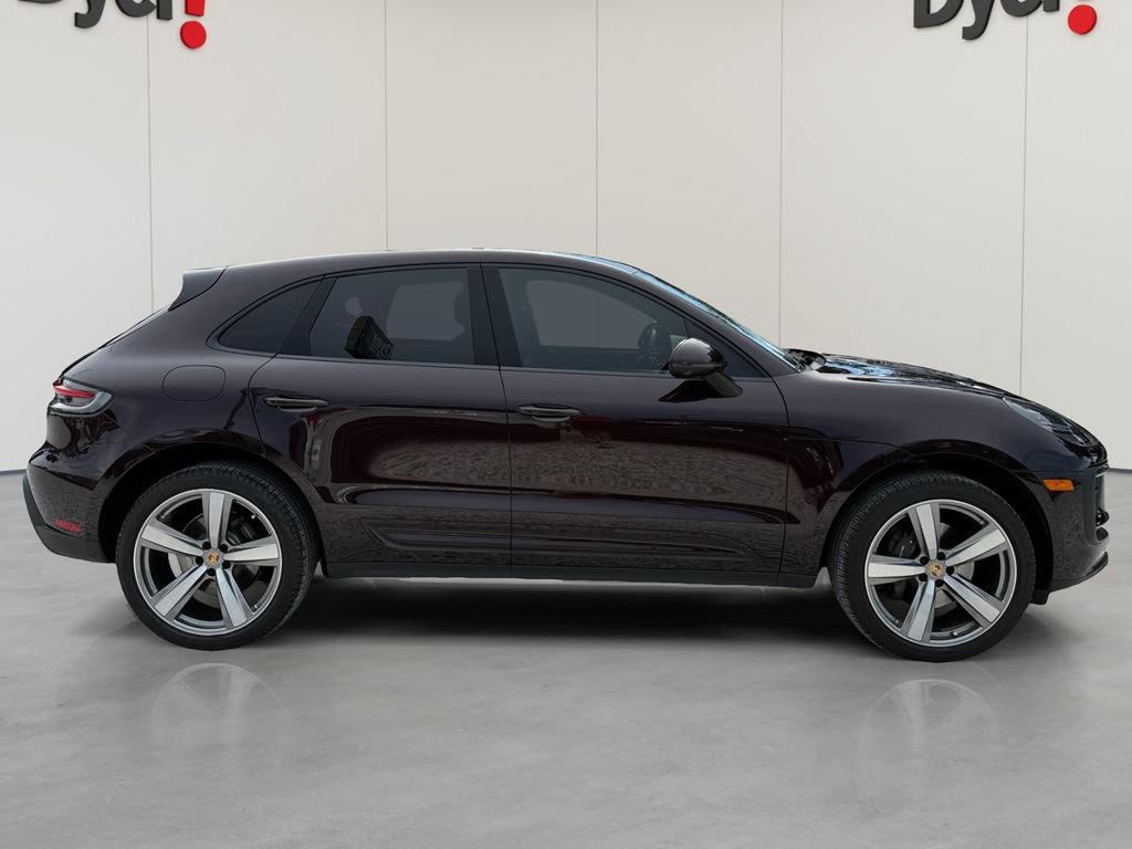 Used 2024 Porsche Macan AWD/4WD image 6
