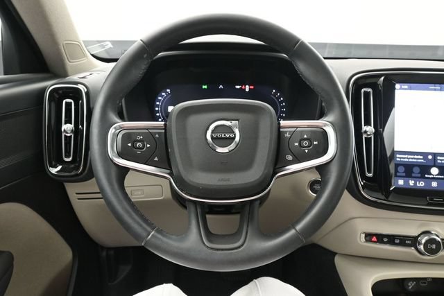 Used 2024 Volvo XC40 B5 Plus w/ Protection Package Premier AWD/4WD image 23