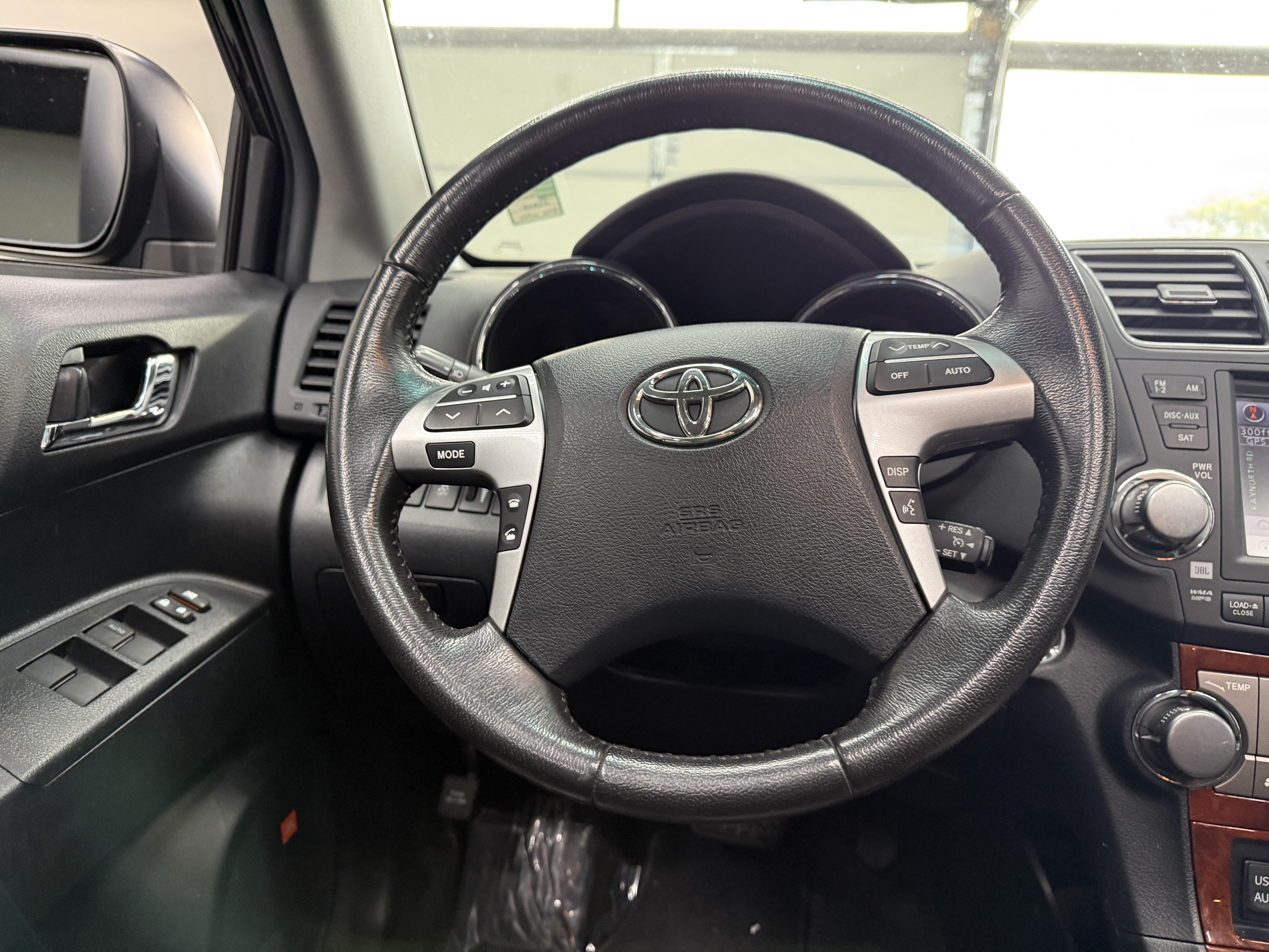 Used 2012 Toyota Highlander Limited AWD/4WD image 13