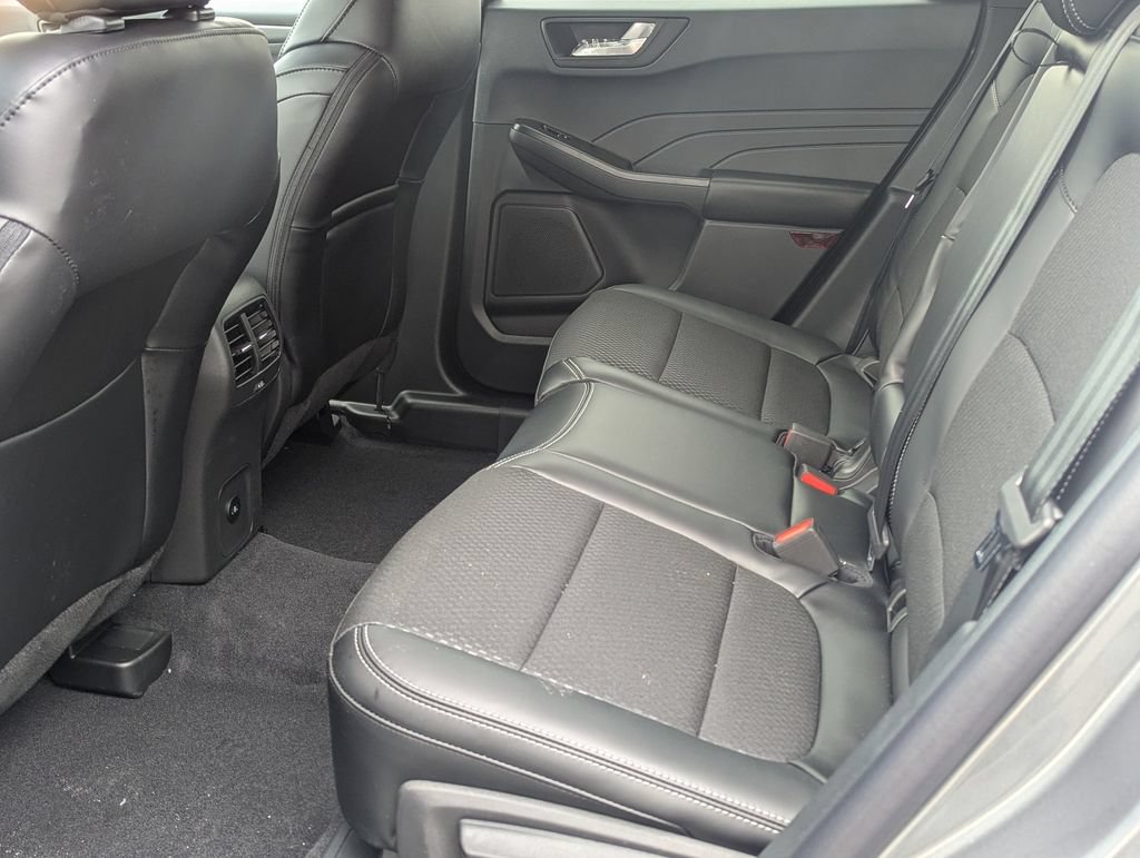 New 2026 Ford Escape SE FWD image 13