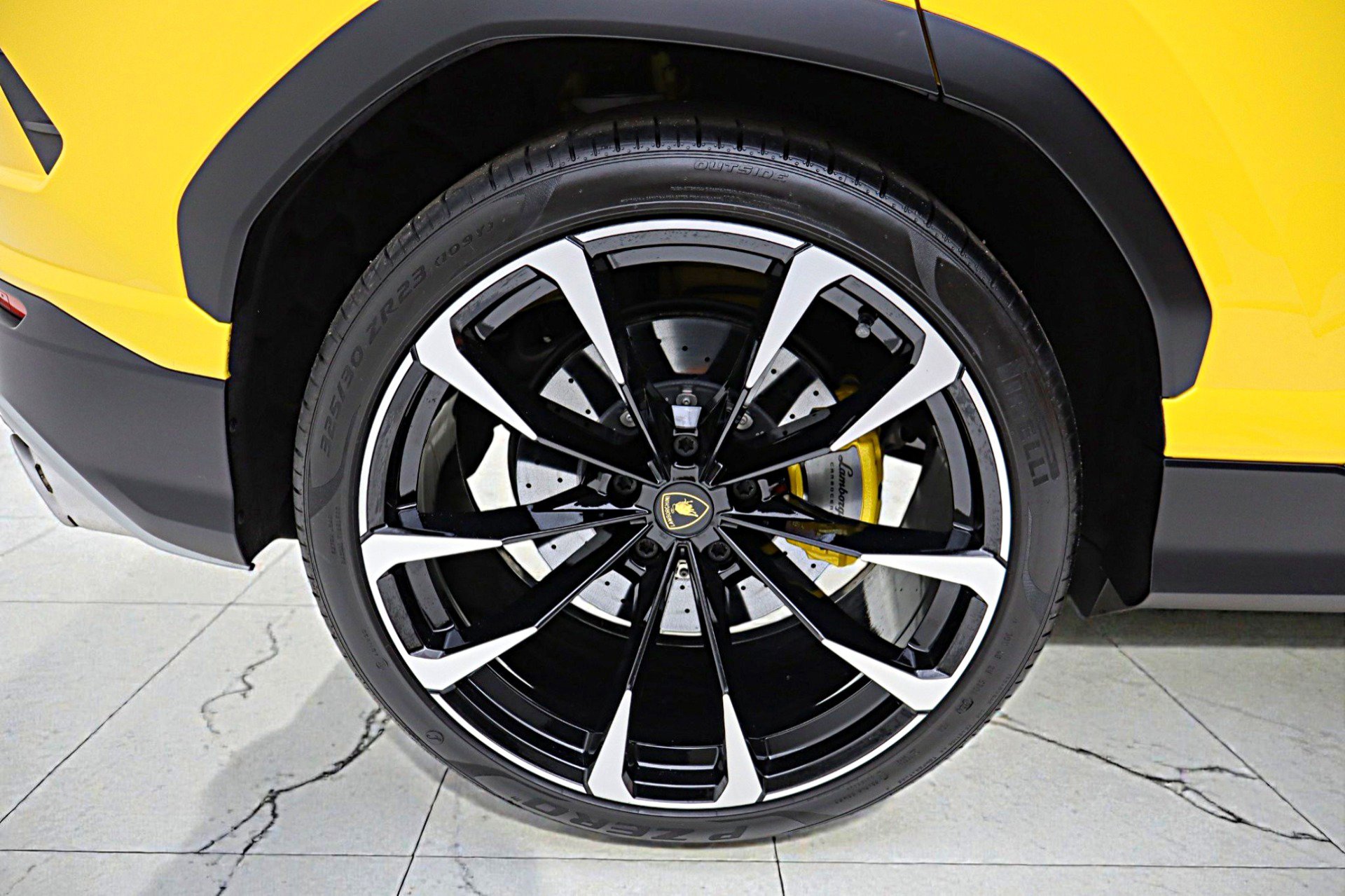 Used 2022 Lamborghini Urus image 53
