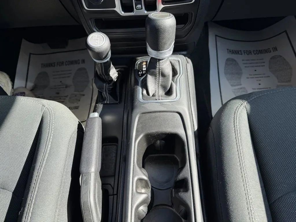 Used 2021 Jeep Gladiator Overland w/ Uconnect 4C Nav & Sound Group image 26