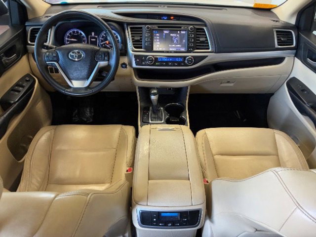Used 2016 Toyota Highlander XLE image 20