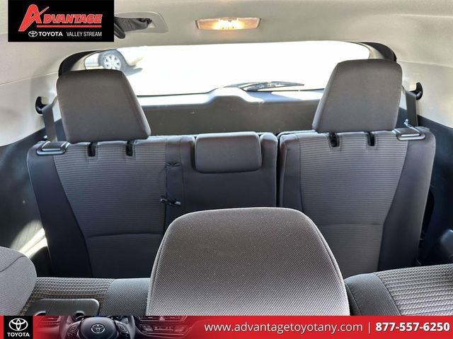 Used 2023 Toyota Highlander LE image 12