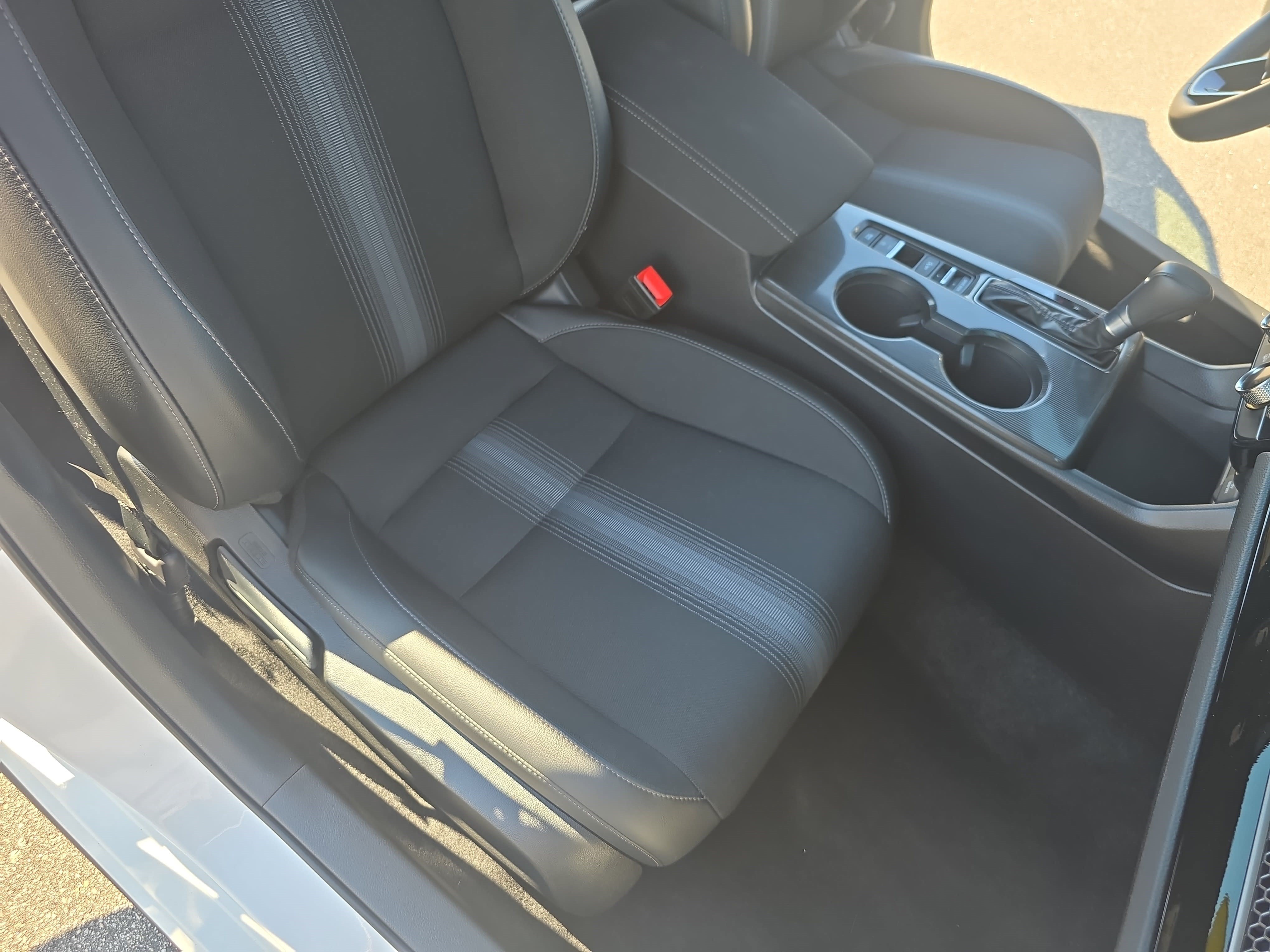 Used 2025 Honda Civic Sport image 10