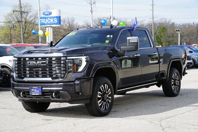 Used 2024 GMC Sierra 3500 Denali Ultimate image 3