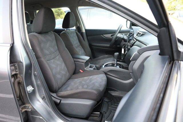Used 2016 Nissan Rogue S AWD/4WD image 23