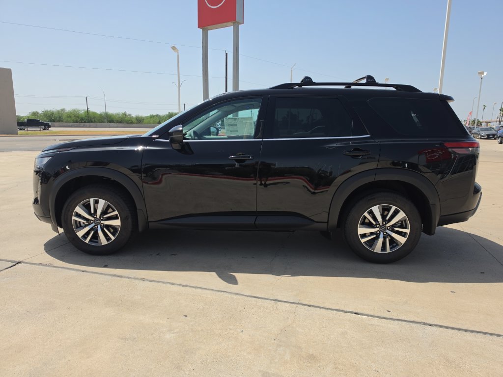New 2026 Nissan Pathfinder SL FWD image 4