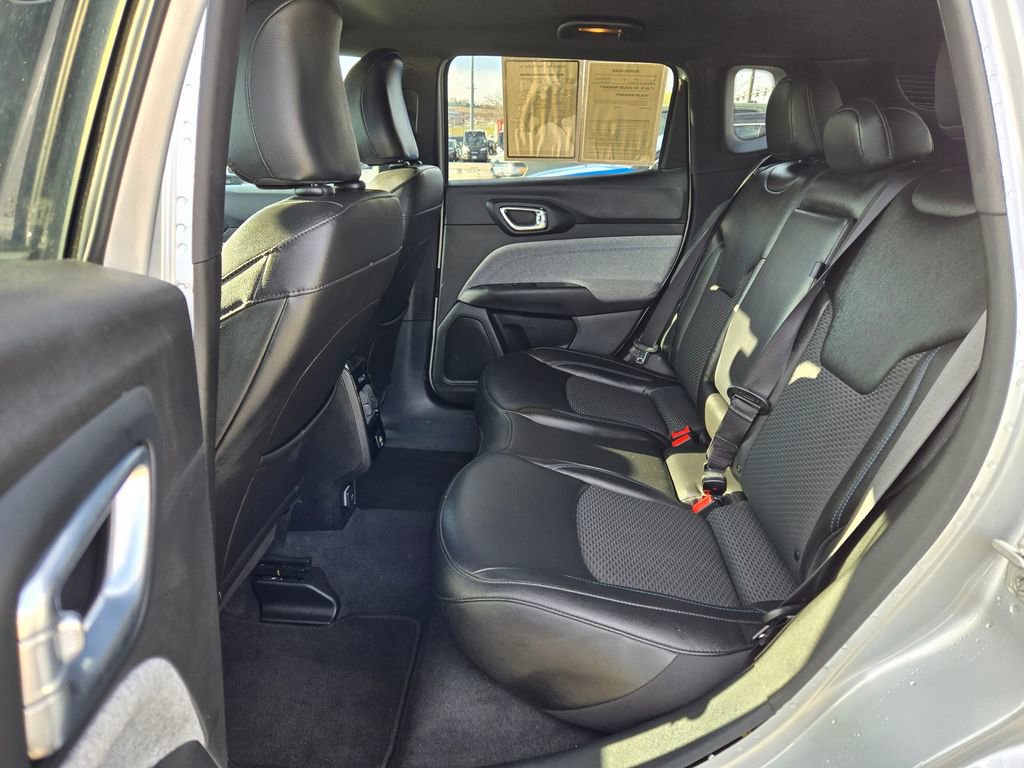 Used 2024 Jeep Compass Latitude AWD/4WD image 26