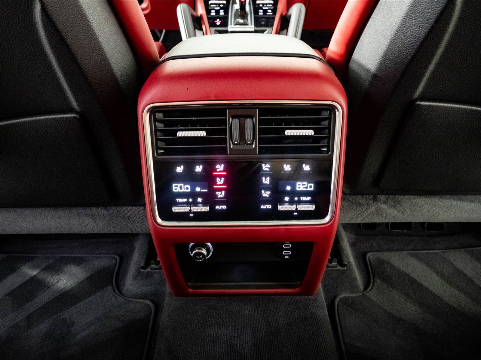 Certified 2023 Porsche Cayenne GTS AWD/4WD image 21