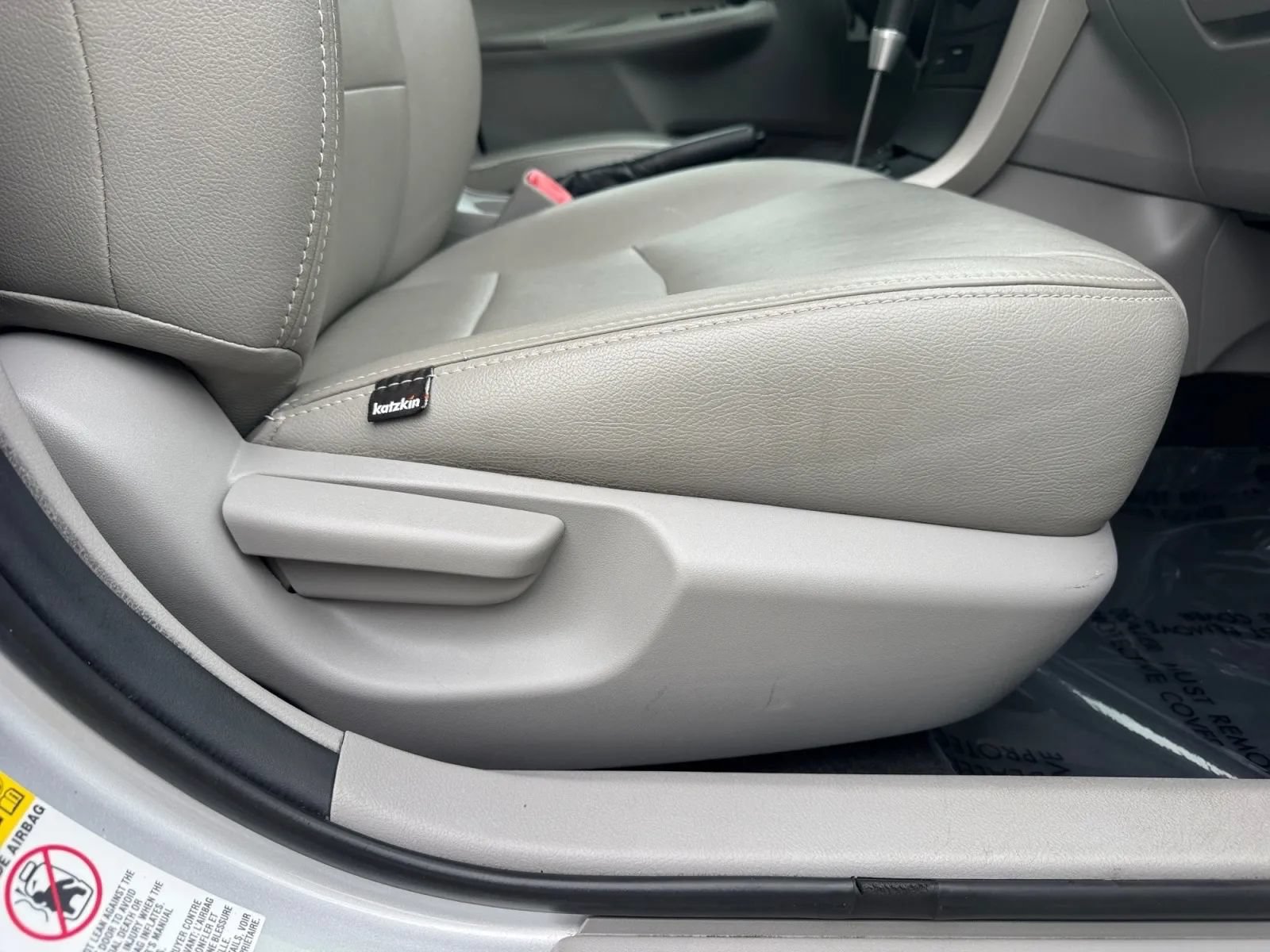 Used 2013 Toyota Corolla L FWD image 19
