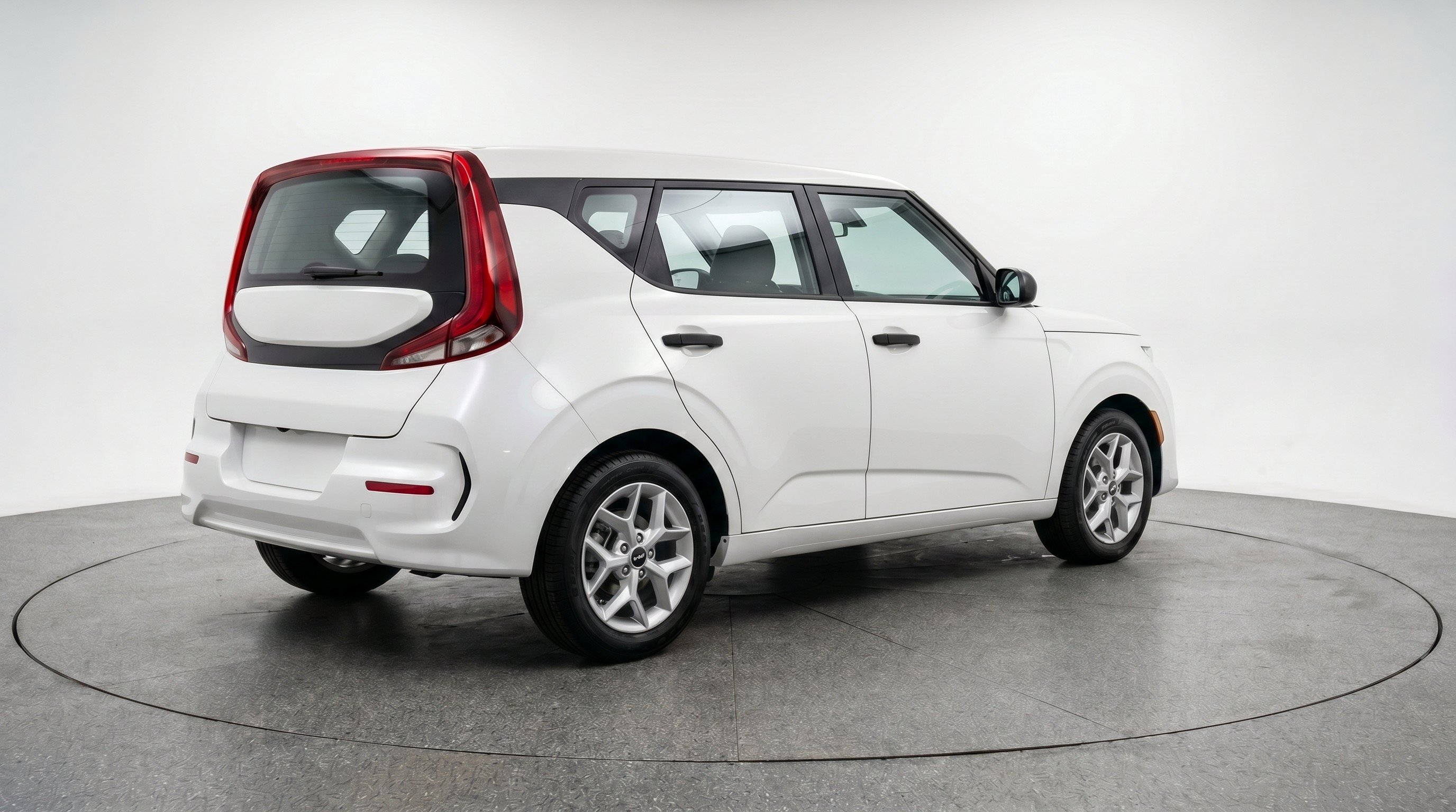 Used 2025 Kia Soul LX w/ LX Technology Package FWD image 9