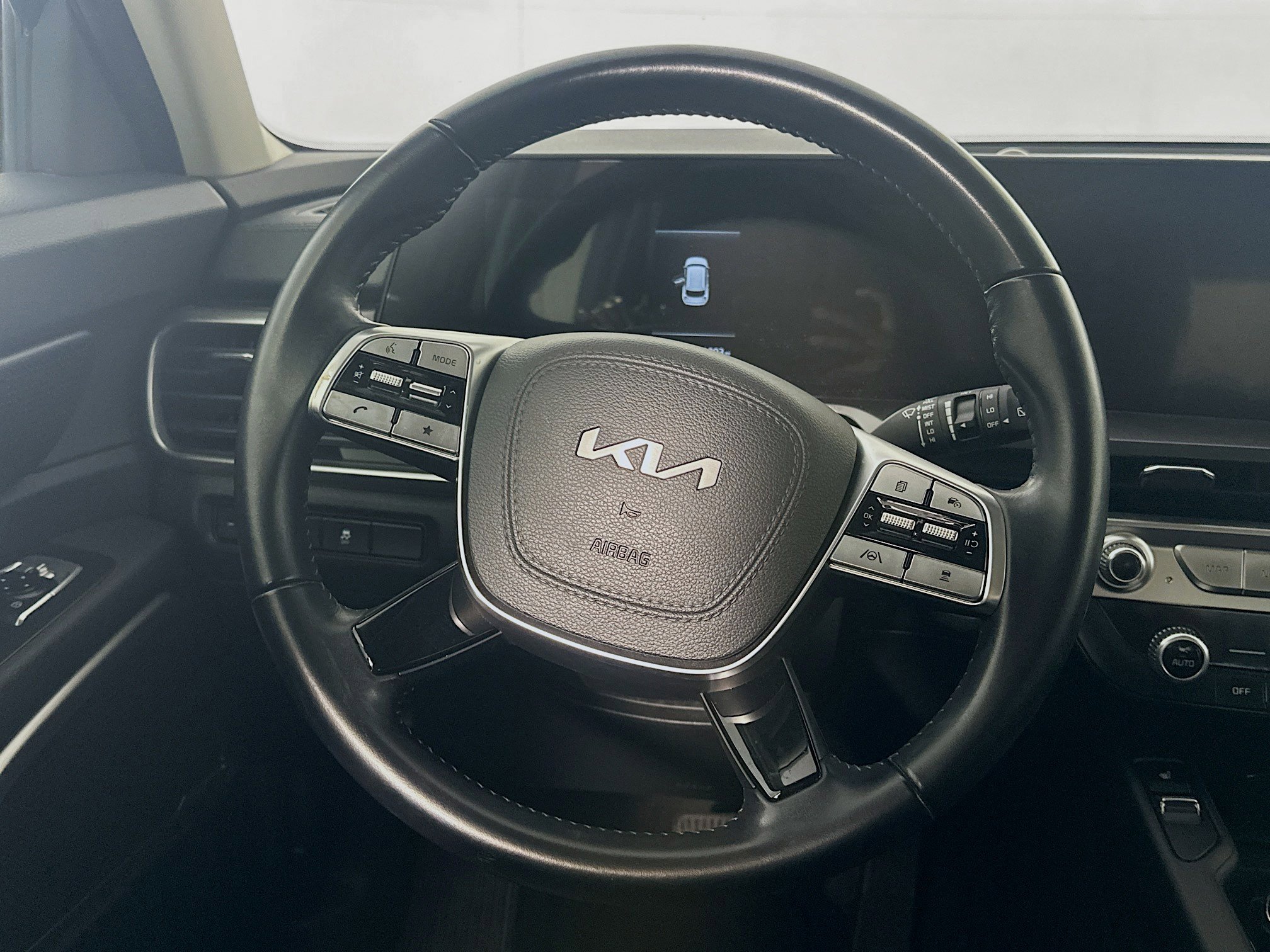 Used 2024 Kia Telluride S image 18