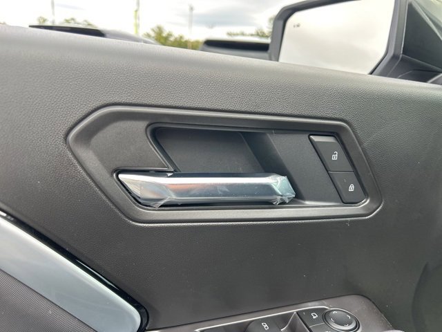 New 2026 Chevrolet Colorado Z71 w/ LPO, Hood Decal Package image 12