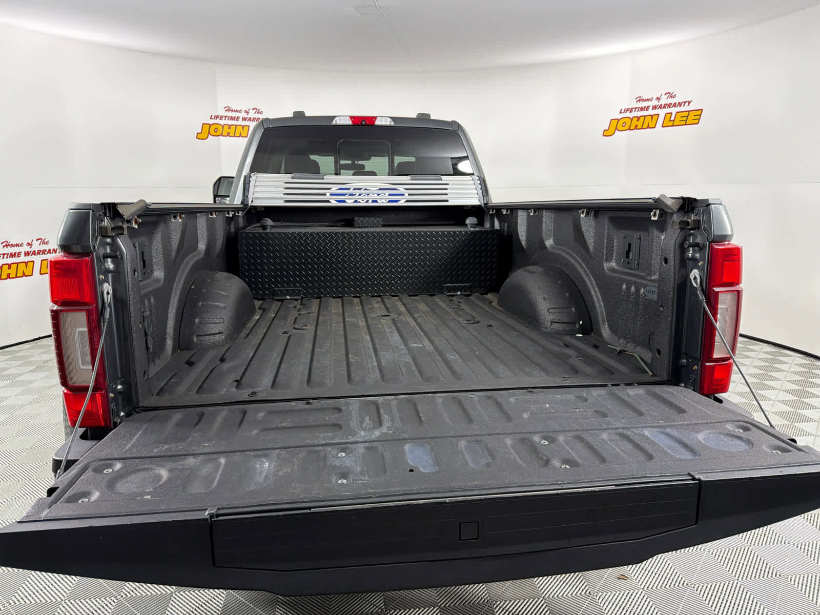 Used 2020 Ford F450 Limited w/ FX4 Off-Road Package image 5