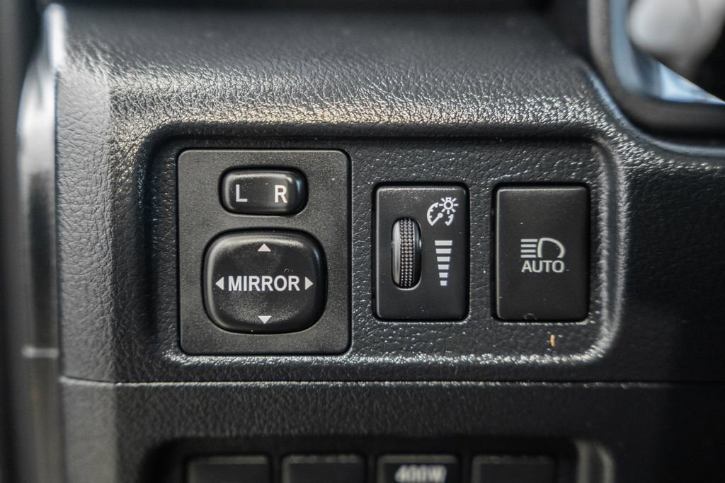 Used 2020 Toyota 4Runner SR5 Premium w/ Moonroof Package AWD/4WD image 41