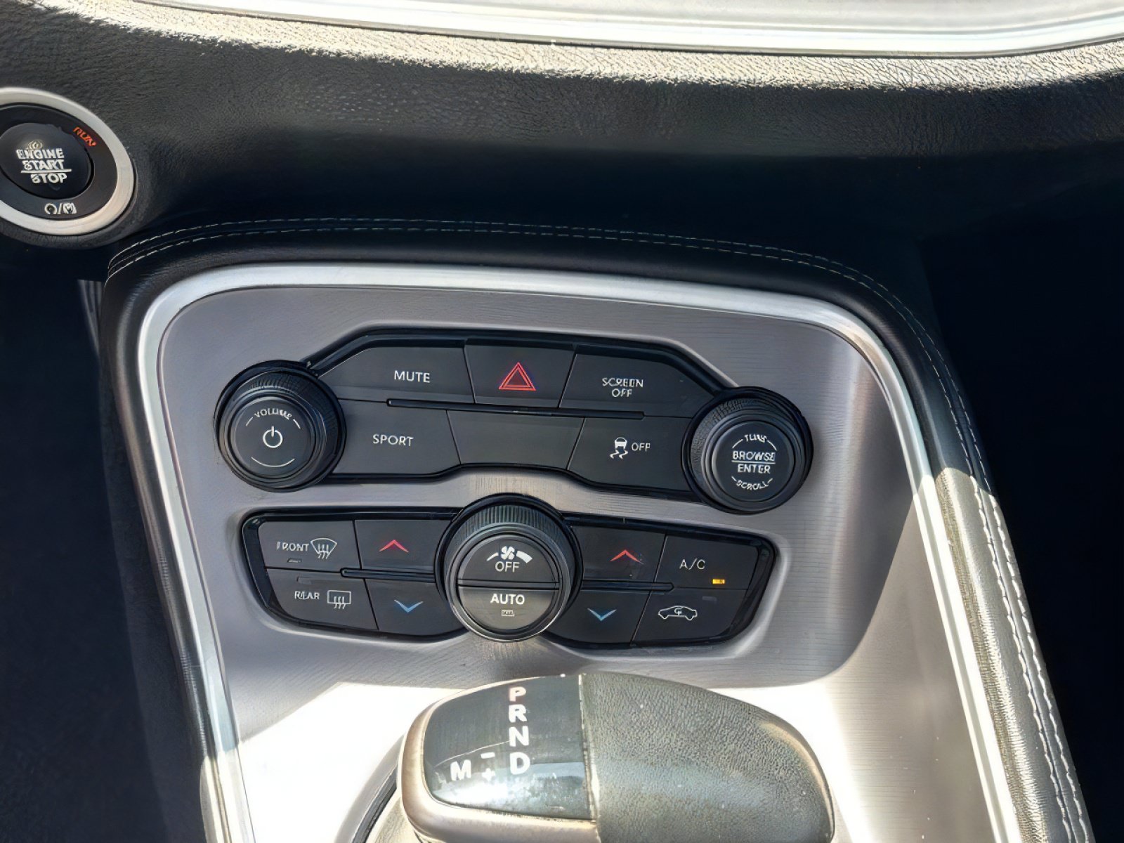 Used 2020 Dodge Challenger SXT RWD image 15