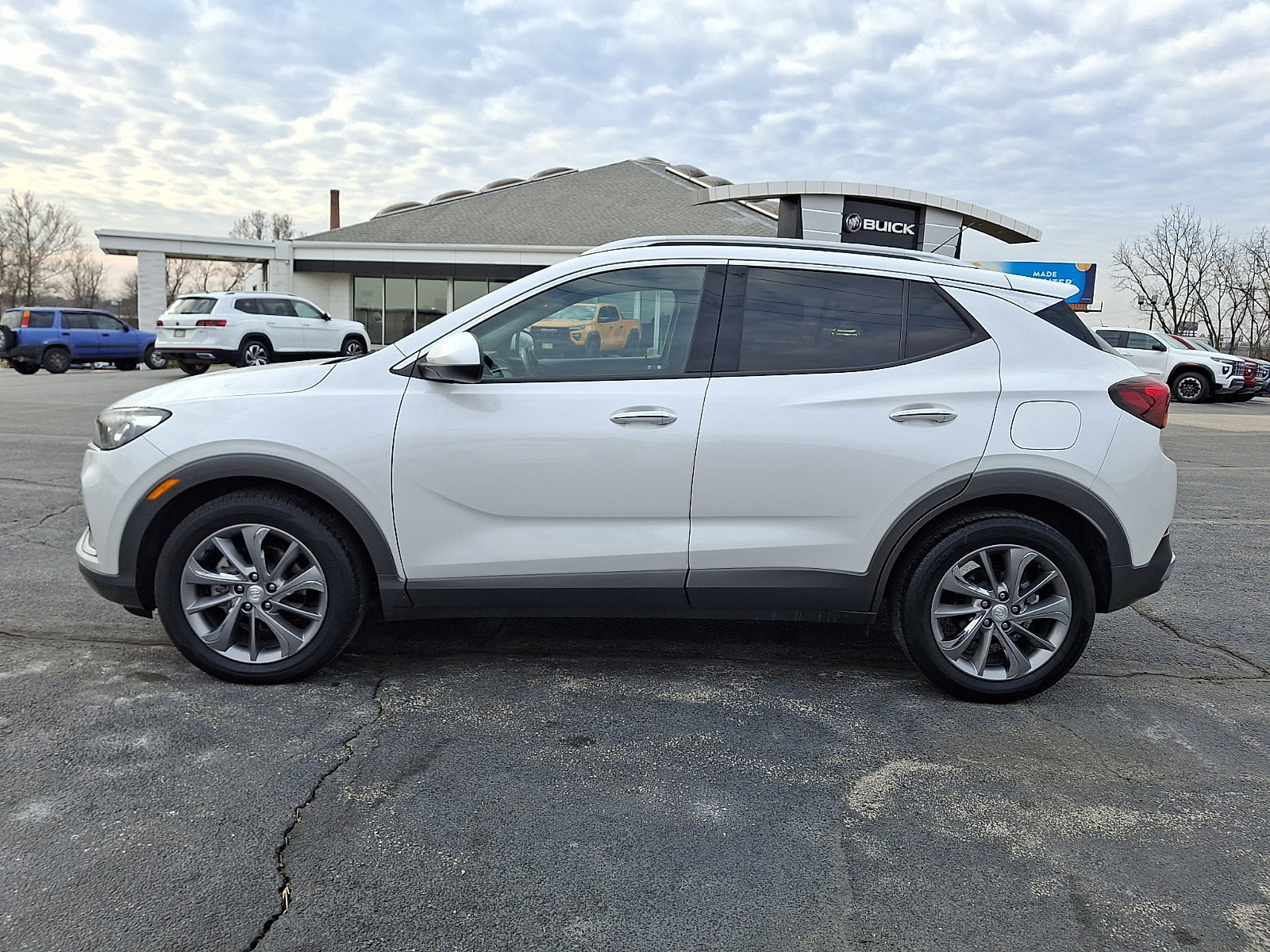 Certified 2023 Buick Encore GX Essence w/ Experience Buick Package image 6
