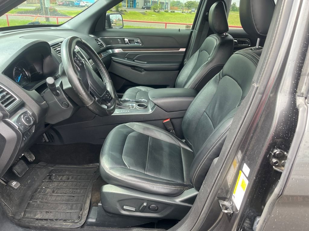 Used 2019 Ford Explorer Limited image 9