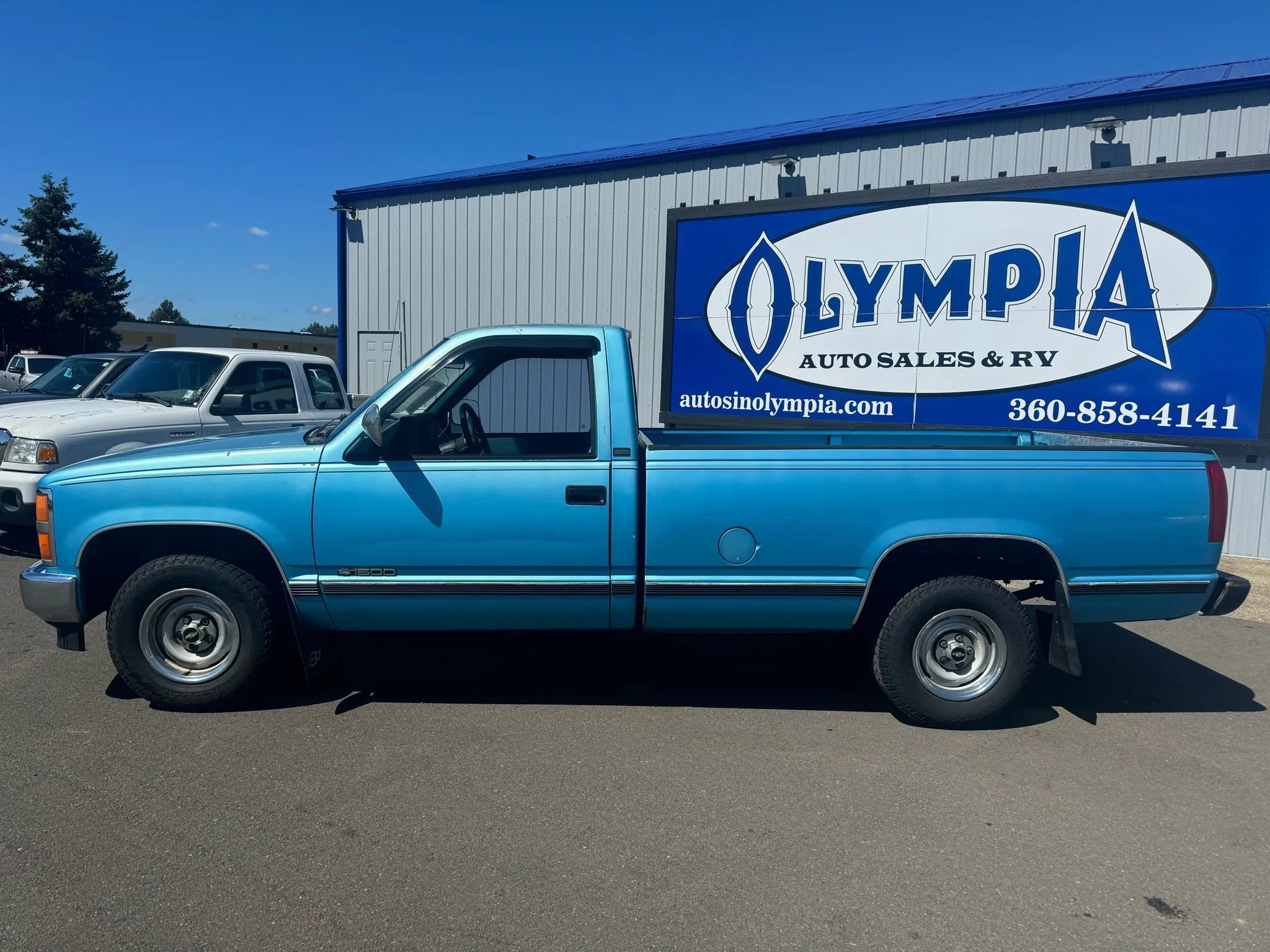 Used 1993 Chevrolet Silverado 1500 2WD Regular Cab image 2