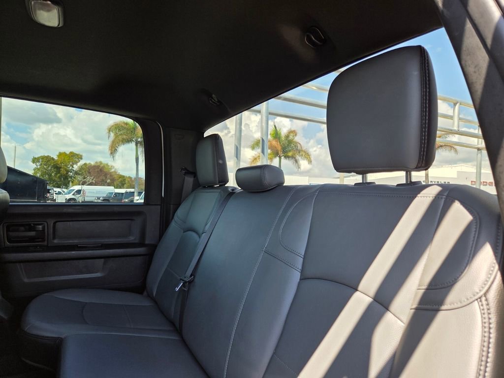 Used 2024 RAM 3500 Tradesman w/ Chrome Appearance Group image 16