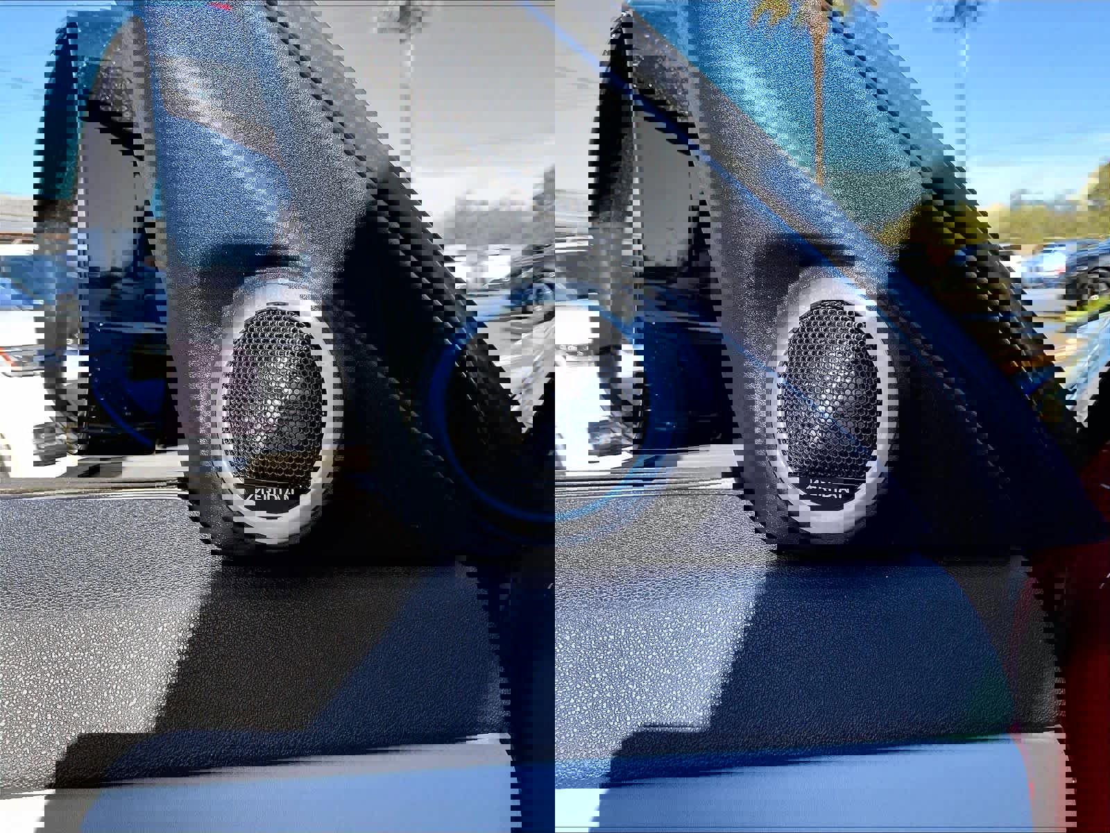 Used 2020 Land Rover Range Rover Evoque SE image 34