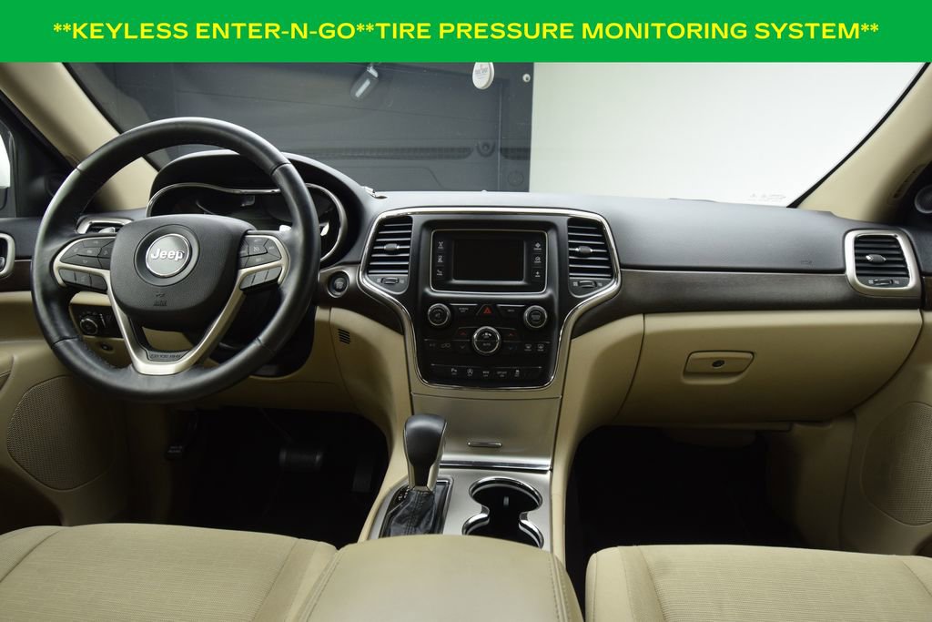 Used 2017 Jeep Grand Cherokee Laredo w/ Quick Order Package 2BE image 4