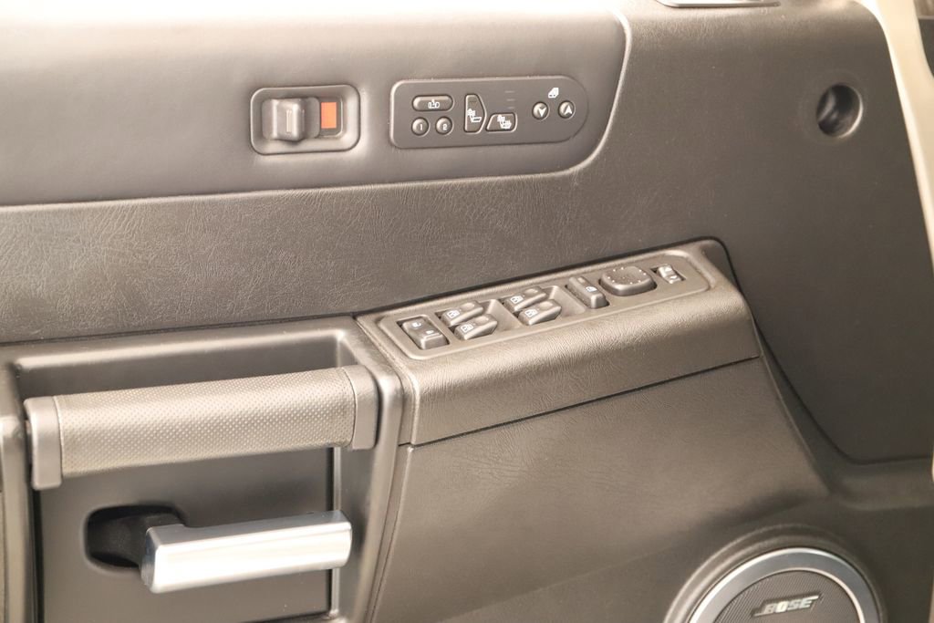 Used 2005 HUMMER H2 w/ Preferred Equipment Group image 25