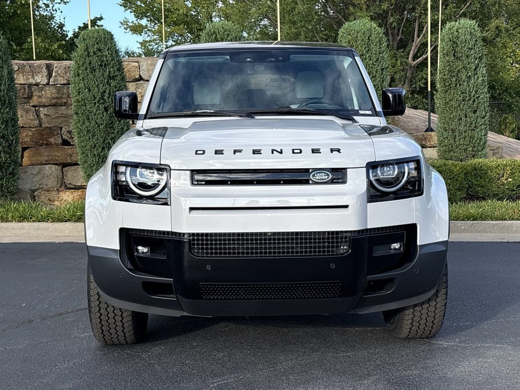 New 2026 Land Rover Defender 110 S AWD/4WD image 8