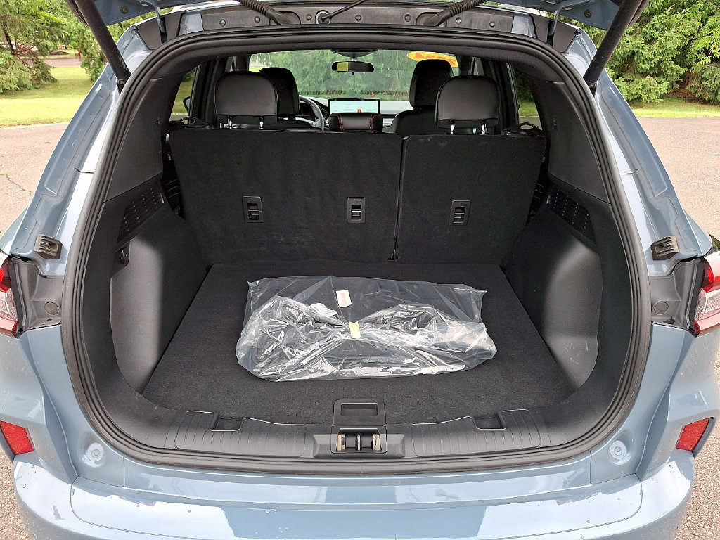 Used 2024 Ford Escape ST-Line w/ Tech Pack #1 AWD/4WD image 29