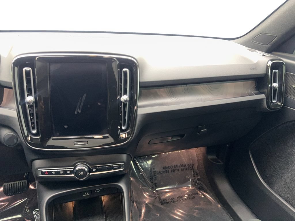 Used 2023 Volvo C40 P8 Recharge Ultimate AWD/4WD image 55